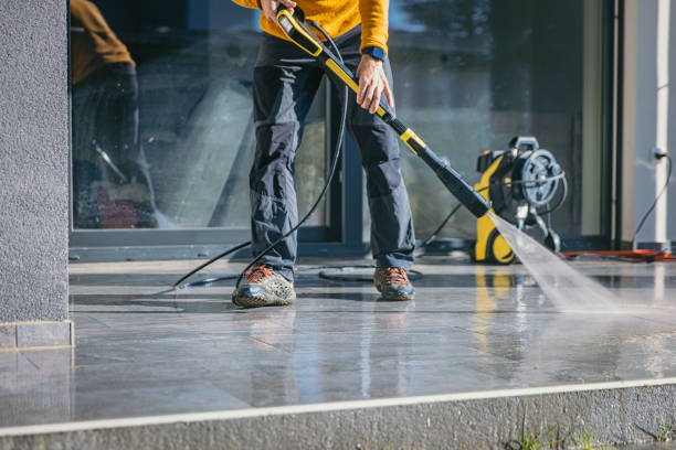 Best Driveway Pressure Washing  in Pinole, CA